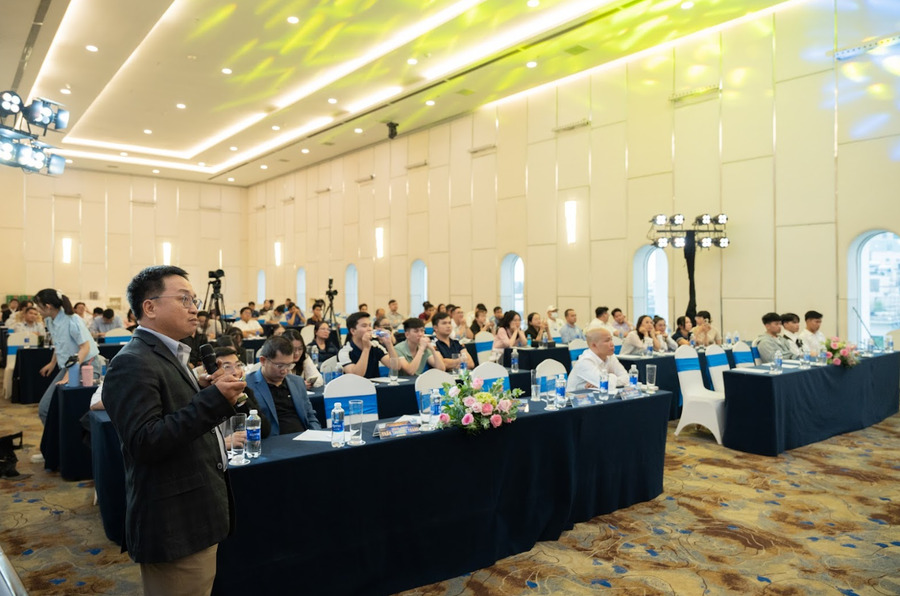 Bác sĩ Nguyễn Hồng Phước - Giám đốc nha khoa Hồng Phước